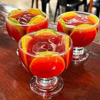 Comprar o produto de Campari  em Bebidas em Mineiros, GO por Solutudo