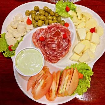 Comprar o produto de Tábua de Frios  em Frios em Mineiros, GO por Solutudo