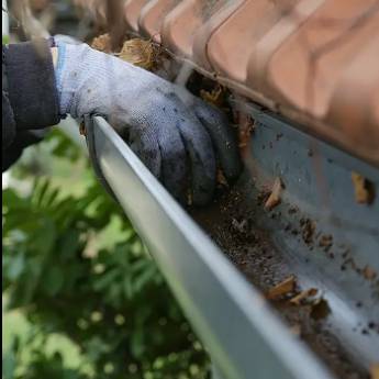Comprar o produto de Limpeza de calhas em Instalações - Reparos em Botucatu, SP por Solutudo Comprar o produto de Limpeza de calhas em Instalações - Reparos em Botucatu, SP por Solutudo
