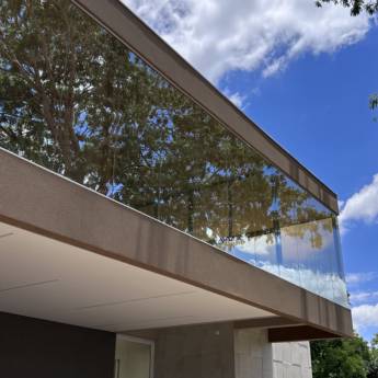 Comprar o produto de Vidro Fixo com Refletivo Champanhe em Vidros Fixos pela empresa VerticalGlass - Esquadrias de Alumínio e Vidros em Lençóis Paulista, SP por Solutudo