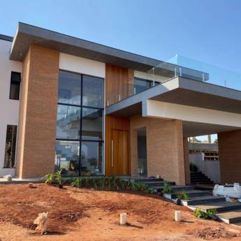 Comprar o produto de Telhados de Qualidade - Durabilidade e Segurança em Riviera de Santa Cristina IV, SP em Construtoras em Riviera de Santa Cristina IV, SP por Solutudo