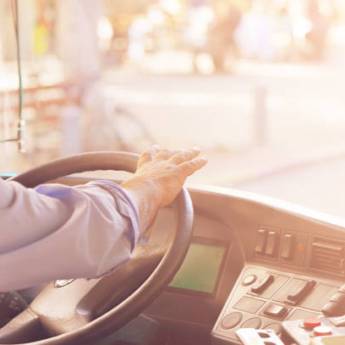 Comprar o produto de Van Escolar - Transporte Seguro e Confiável em Santa Isabel, SP	 em Vans - Transportes Escolares em Santa Isabel, SP por Solutudo