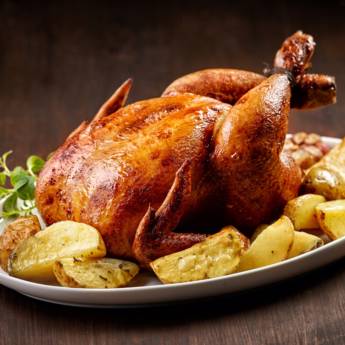 Comprar o produto de Frango Assado aos Domingos em Frango em Botucatu, SP por Solutudo