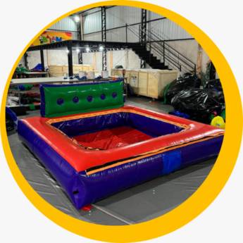 Comprar o produto de Tobogã com piscina em Brinquedos Infláveis em Foz do Iguaçu, PR por Solutudo