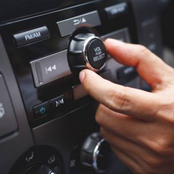 Comprar o produto de Som em Som Automotivo em Mineiros, GO por Solutudo