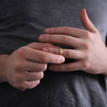 Comprar o produto de Investigação de Infidelidade Conjugal  em Detetives Particulares em Mineiros, GO por Solutudo