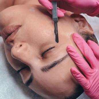 Comprar o produto de Dermaplaning – Pele Renovada e Suave em Cascavel, PR em Clínicas de Estética e Esteticistas em Cascavel, PR por Solutudo
