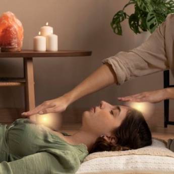 Comprar o produto de Terapia Reiki - Equilíbrio Energético e Bem-Estar em Cascavel, PR em Clínicas de Estética e Esteticistas em Cascavel, PR por Solutudo