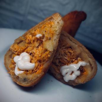 Comprar o produto de Coxinha de Frango - Sabor Irresistível em São Manuel, SP em Salgados em São Manuel, SP por Solutudo