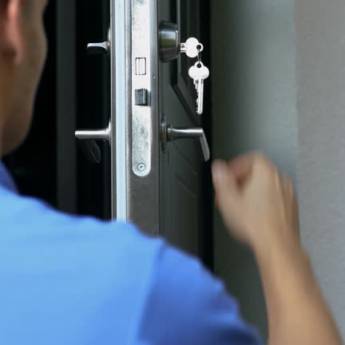 Comprar o produto de Consultoria em Segurança para Residências e Empresas em Cachoeiro de Itapemirim – ES em Chaveiros em Cachoeiro de Itapemirim, ES por Solutudo