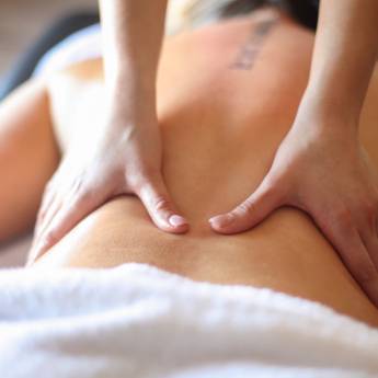 Comprar o produto de Massagem Relaxante em Bauru: Alívio do Estresse e Bem-Estar Garantido em Massagem em Bauru, SP por Solutudo