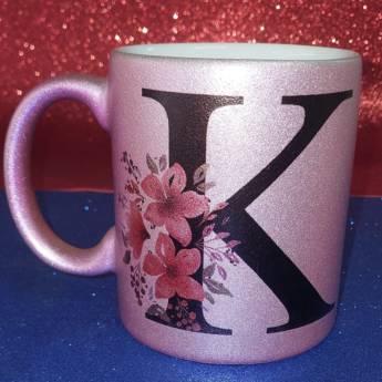 Comprar o produto de Caneca de Glitter Personalizada – Brilho e Exclusividade em São Paulo, SP em Personalizados em São Paulo, SP por Solutudo