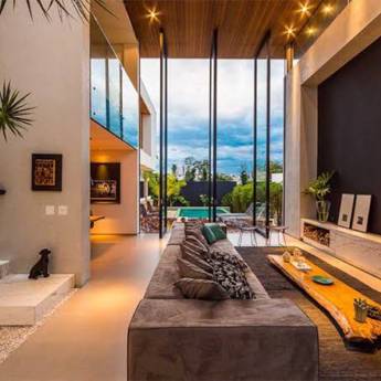 Comprar o produto de Reformas em Residências de Alto Padrão – Exclusividade e Sofisticação em Riviera de Santa Cristina I, SP em Construtoras em Riviera de Santa Cristina I, SP por Solutudo