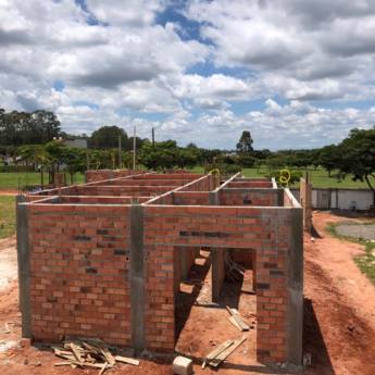 Comprar o produto de Instalação de Revestimentos com Acabamento Perfeito em Águas de Santa Bárbara, SP em Construtoras pela empresa Construtora Simperiofer em Santa Bárbara Resort Residence, SP por Solutudo