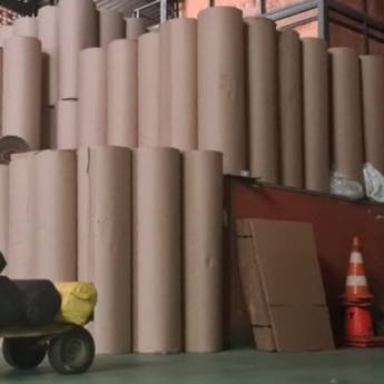 Comprar o produto de Rolo de Papelão Ondulado – Proteção e Versatilidade para Embalagens no Rio de Janeiro em Papelão em Rio de Janeiro, RJ por Solutudo
