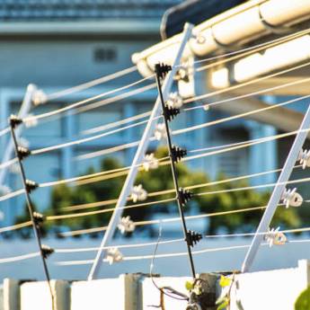 Comprar o produto de Cerca Elétrica – Proteção Eficiente para Residências e Indústrias em Barra do Garças, MT em Segurança para Casa em Barra do Garças, MT por Solutudo