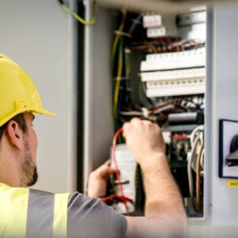 Comprar o produto de Reparos em Geral em Instalações - Reparos em Botucatu, SP por Solutudo Comprar o produto de Reparos em Geral em Instalações - Reparos em Botucatu, SP por Solutudo