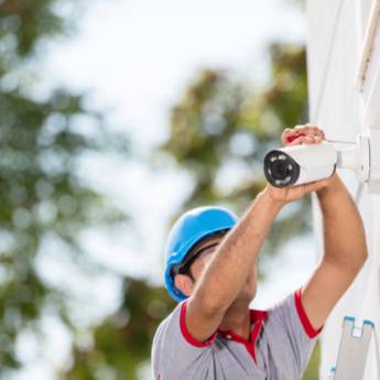 Comprar o produto de Venda de Câmera de Segurança - Aris Segurança Eletrônica, Águas Lindas de Goiás, GO em Alarmes e Câmeras em Águas Lindas de Goiás, GO por Solutudo