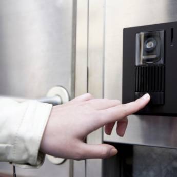 Comprar o produto de Instalação de Interfones - Aris Segurança Eletrônica, Águas Lindas de Goiás, GO em Interfones em Águas Lindas de Goiás, GO por Solutudo