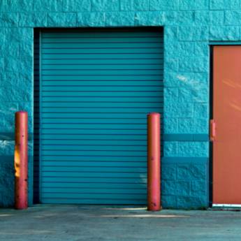 Comprar o produto de Porta de Enrolar Automática - Aris Segurança Eletrônica, Águas Lindas de Goiás, GO em Serralheria em Águas Lindas de Goiás, GO por Solutudo