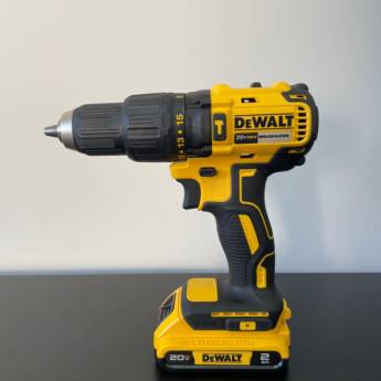 Comprar o produto de Locação de Parafusadeira em Carapicuíba, SP em Aluguel de Equipamentos em Carapicuíba, SP por Solutudo