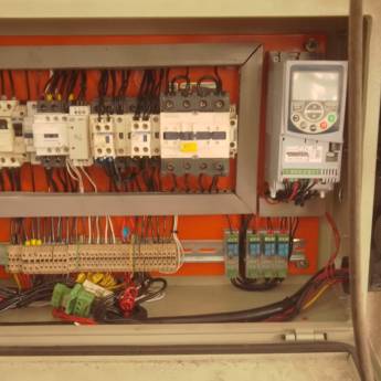 Comprar o produto de Montagem de Painel de Comando – Automação Eficiente e Segura – Suzano, SP em Instalação e Manutenção de Máquinas em Suzano, SP por Solutudo