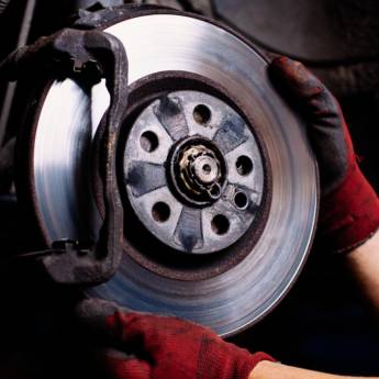 Comprar o produto de Ajustes Especializados em Freios, Suspensão e Motor - Segurança e Performance em Bauru/SP em Freios em Bauru, SP por Solutudo