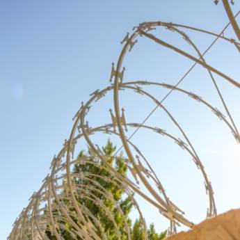 Comprar o produto de Segurança Perimetral em Segurança e Monitoramento em Botucatu, SP por Solutudo Comprar o produto de Segurança Perimetral em Segurança e Monitoramento em Botucatu, SP por Solutudo