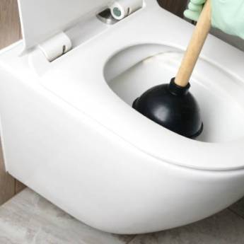 Comprar o produto de Desentupimento de Vaso Sanitário – Atendimento Rápido e Sem Quebra – São Paulo, SP em Desentupimento em São Paulo, SP por Solutudo