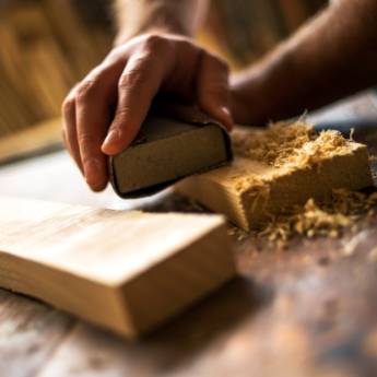Comprar o produto de Pequenos serviços de carpintaria em Carpintaria - Estruturas e Produtos de Madeira em Botucatu, SP por Solutudo