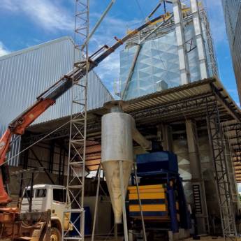 Comprar o produto de Içamento para Manutenção de Secadores de Grãos – Gurupi, TO em Aluguel de Guindastes em Gurupi, TO por Solutudo Comprar o produto de Içamento para Manutenção de Secadores de Grãos – Gurupi, TO em Aluguel de Guindastes em Gurupi, TO por Solutudo