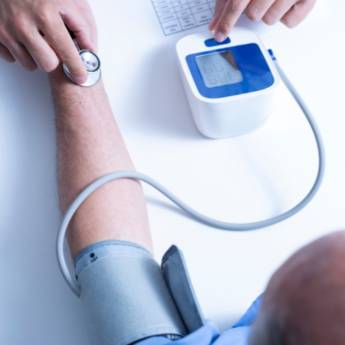 Comprar o produto de Aferição de Pressão Arterial e Glicemia Capilar  em Farmácias em Botucatu, SP por Solutudo