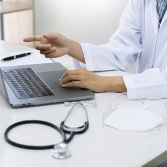 Comprar o produto de Consulta Farmacêutica Online  em Farmácias em Botucatu, SP por Solutudo