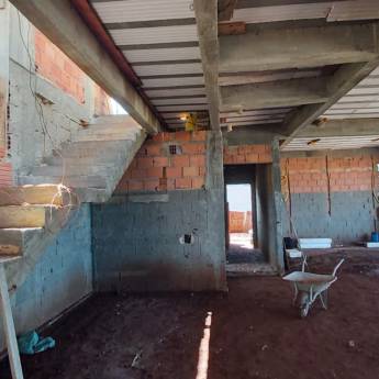 Comprar o produto de Obra etapa superestrutura EP 12 Santa Cristina 1 em ritmo acelerado em Construtoras em Ninho Verde II Eco Residence, SP por Solutudo