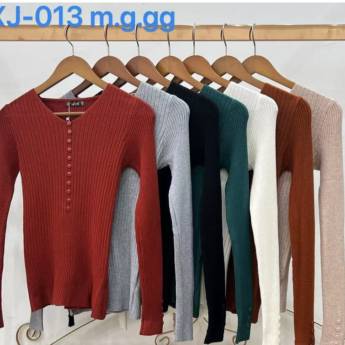 Comprar o produto de Suéter com Detalhes e Botões — P ao GG | Sivest | São Manuel, SP em Roupas Femininas pela empresa Sivest em São Manuel, SP por Solutudo