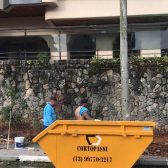 Comprar o produto de Empresa de Caçambas em Guarujá – SP com serviço rápido e autorizado em Caçambas pela empresa Cortopassi Locações - Caçambas e Mini-Escavadeiras em Guarujá, SP por Solutudo