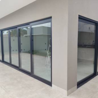 Comprar o produto de Linha Perfetta – Esquadrias de Alumínio com Estilo e Durabilidade em Assis, SP em Esquadrias de Alumínio em Assis, SP por Solutudo