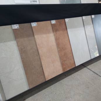 Comprar o produto de Porcelanatos Acetinados no Ninho Verde II Eco Residence - Elegância e Conforto em Pisos e Revestimentos em Ninho Verde II Eco Residence, SP por Solutudo