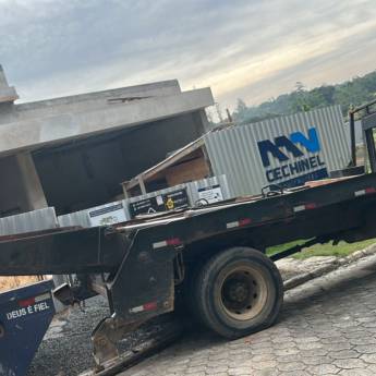 Comprar o produto de Caçamba para Reforma em Criciúma – Agilidade no Descarte de Entulho em Caçambas pela empresa SM Terraplanagem em Criciúma, SC por Solutudo