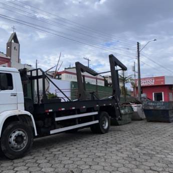 Comprar o produto de Aluguel de Caçamba Barata em Criciúma – Economia e Praticidade em Caçambas pela empresa SM Terraplanagem em Criciúma, SC por Solutudo