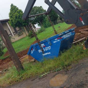 Comprar o produto de Retirada Rápida de Entulho em Criciúma – Serviço Ágil e Eficiente em Caçambas pela empresa SM Terraplanagem em Criciúma, SC por Solutudo