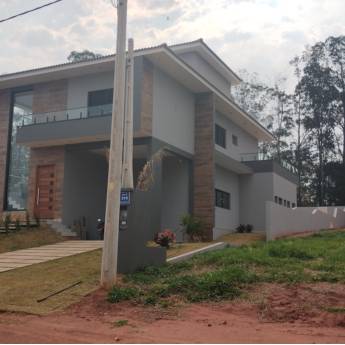 Comprar o produto de Casa em Condomínio na Riviera de Santa Cristina XIII: Segurança e Conforto em Construtoras em Riviera de Santa Cristina XIII, SP por Solutudo