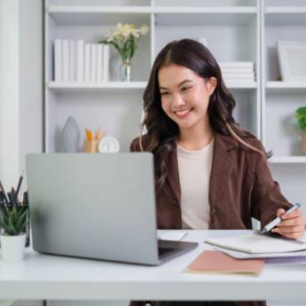 Comprar o produto de Faculdade de Administração EAD em Faculdade EaD em Botucatu, SP por Solutudo