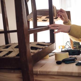 Comprar o produto de Curso de Marcenaria em Curitiba – Transforme Madeira em Arte no Espaço Libel em Marcenaria em Curitiba, PR por Solutudo