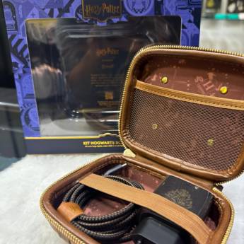 Comprar o produto de Kit Hogwarts  em Acessórios para Celulares em Mineiros, GO por Solutudo