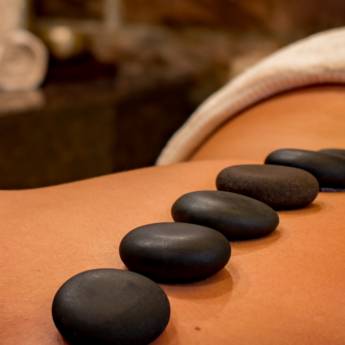 Comprar o produto de Massagem com Pedras Quentes  em Massagem em Jundiaí, SP por Solutudo