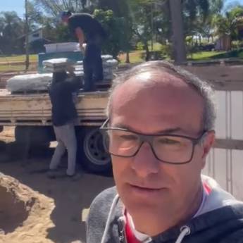 Comprar o produto de Alexandre Nicolella Porcelanatos no Ninho Verde II - Mais uma entrega realizada com sucesso! em Pisos e Revestimentos em Ninho Verde II Eco Residence, SP por Solutudo