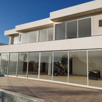 Comprar o produto de Esquadrias em Alumínio em Riviera de Santa Cristina XIII – Durabilidade e Estilo em Esquadrias pela empresa Vidraçaria e Esquadrias Salgado em Riviera de Santa Cristina XIII, SP por Solutudo
