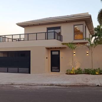 Comprar o produto de Portão em Esquadria em Alumínio – Riviera de Santa Cristina XIII em Esquadrias em Riviera de Santa Cristina XIII, SP por Solutudo