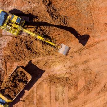 Comprar o produto de Terraplenagem em Araçatuba em Terraplanagens em Araçatuba, SP por Solutudo